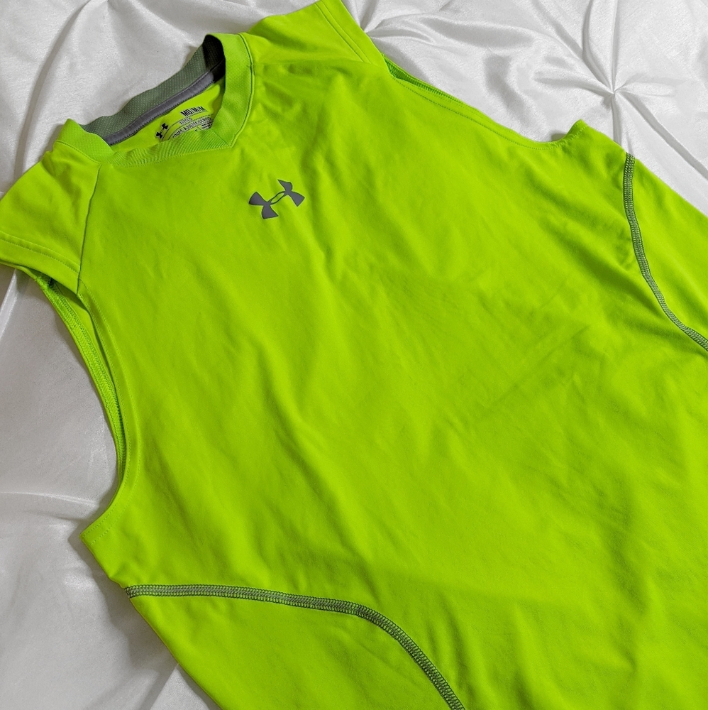 Under Armour Heat Gear Green Sleeveless Tank Top Shirt. Size M